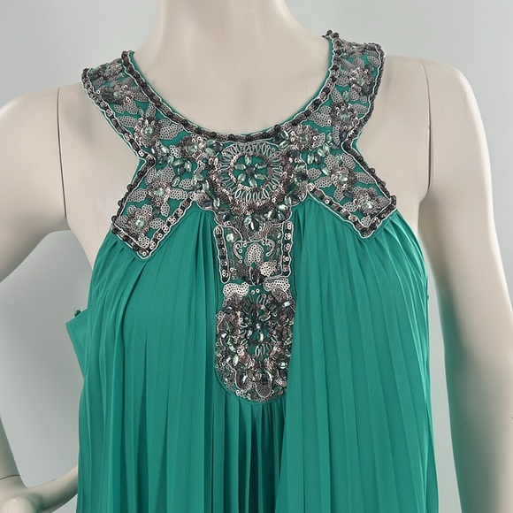 BCBG green goddess dress. Size S. Length altered but never worn - Picture 2 of 5